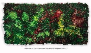Knotyknot-upcycling-art-marta-sanmamed-giardino-vertical-1